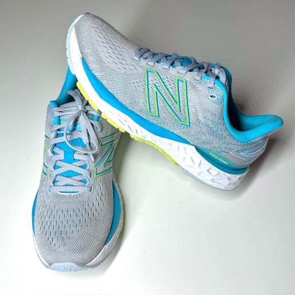 New Balance Women's Fresh Foam 880 Athletic Running Shoes in Gray and Teal Sz-8 - Picture 1 of 9